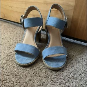 Big buckle brash sandals